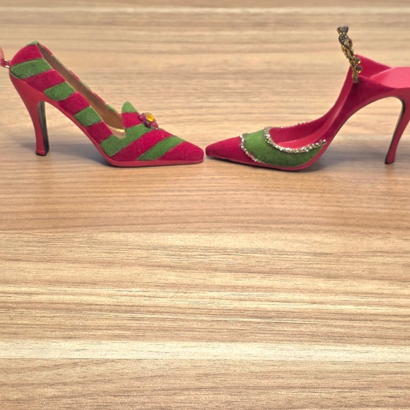Christmas Holiday High Heel Fashion Shoe Velvety Ornaments Red Green Set of 2 - Picture 3 of 9
